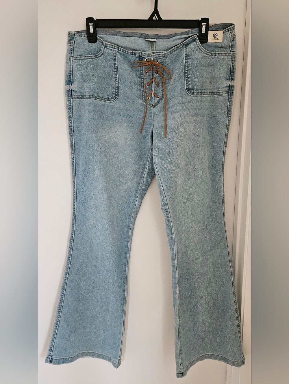 No Boundaries Women's Sz XL Low Rise Lace Up Waist Bootcut Jeans Light Wash NWT